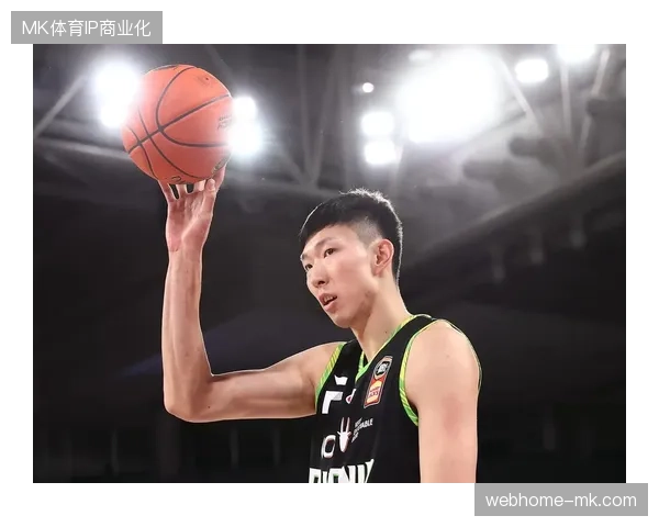 周琦伤病影响下仍展现护筐统治力，其防守篮板能力冠绝本土球员